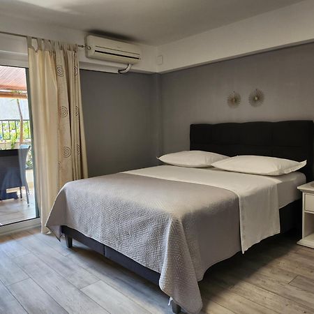Apartmani Dijana พอดโกรา ภายนอก รูปภาพ