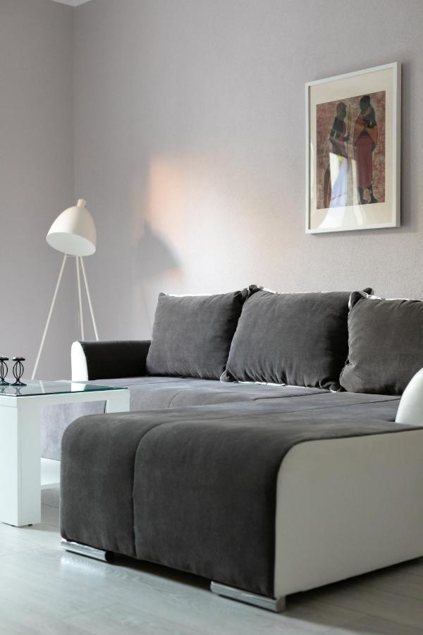 Apartmani Dijana พอดโกรา ภายนอก รูปภาพ