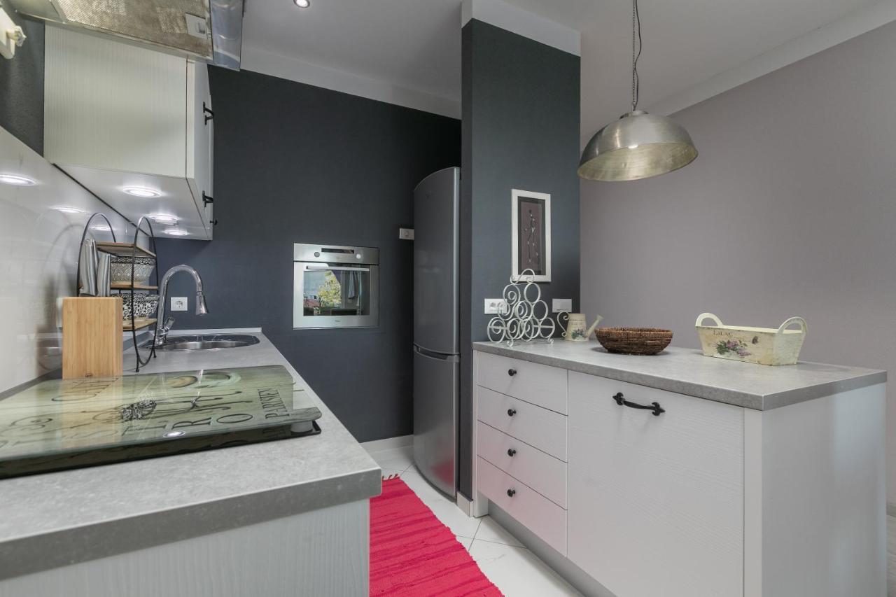 Apartmani Dijana พอดโกรา ภายนอก รูปภาพ