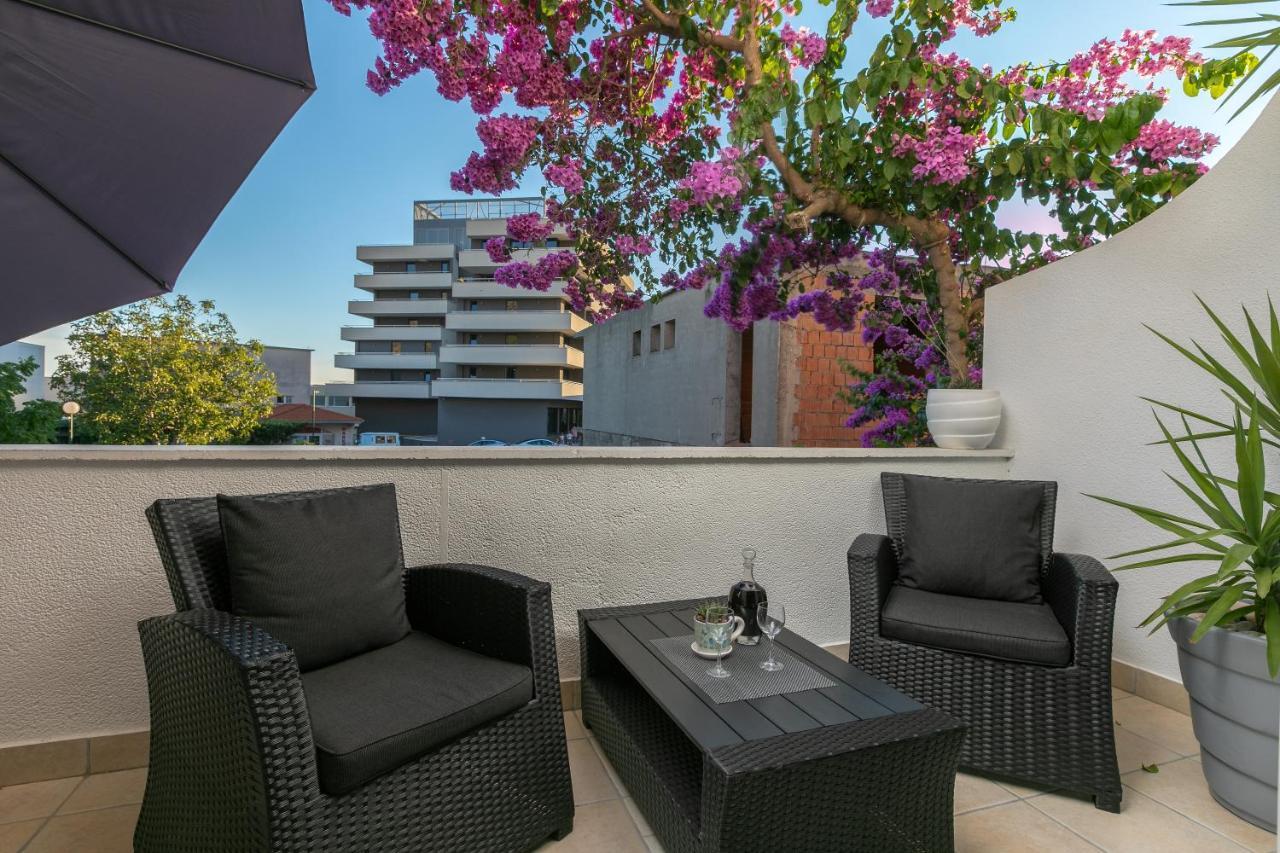 Apartmani Dijana พอดโกรา ภายนอก รูปภาพ