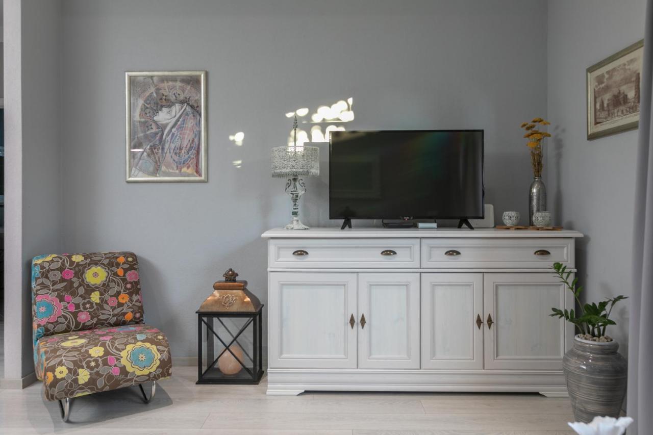 Apartmani Dijana พอดโกรา ภายนอก รูปภาพ