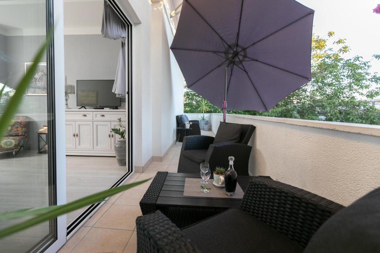 Apartmani Dijana พอดโกรา ภายนอก รูปภาพ