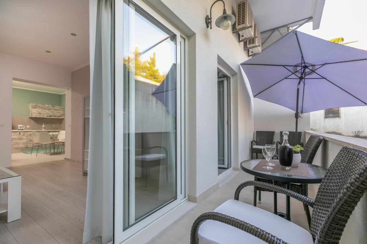 Apartmani Dijana พอดโกรา ภายนอก รูปภาพ