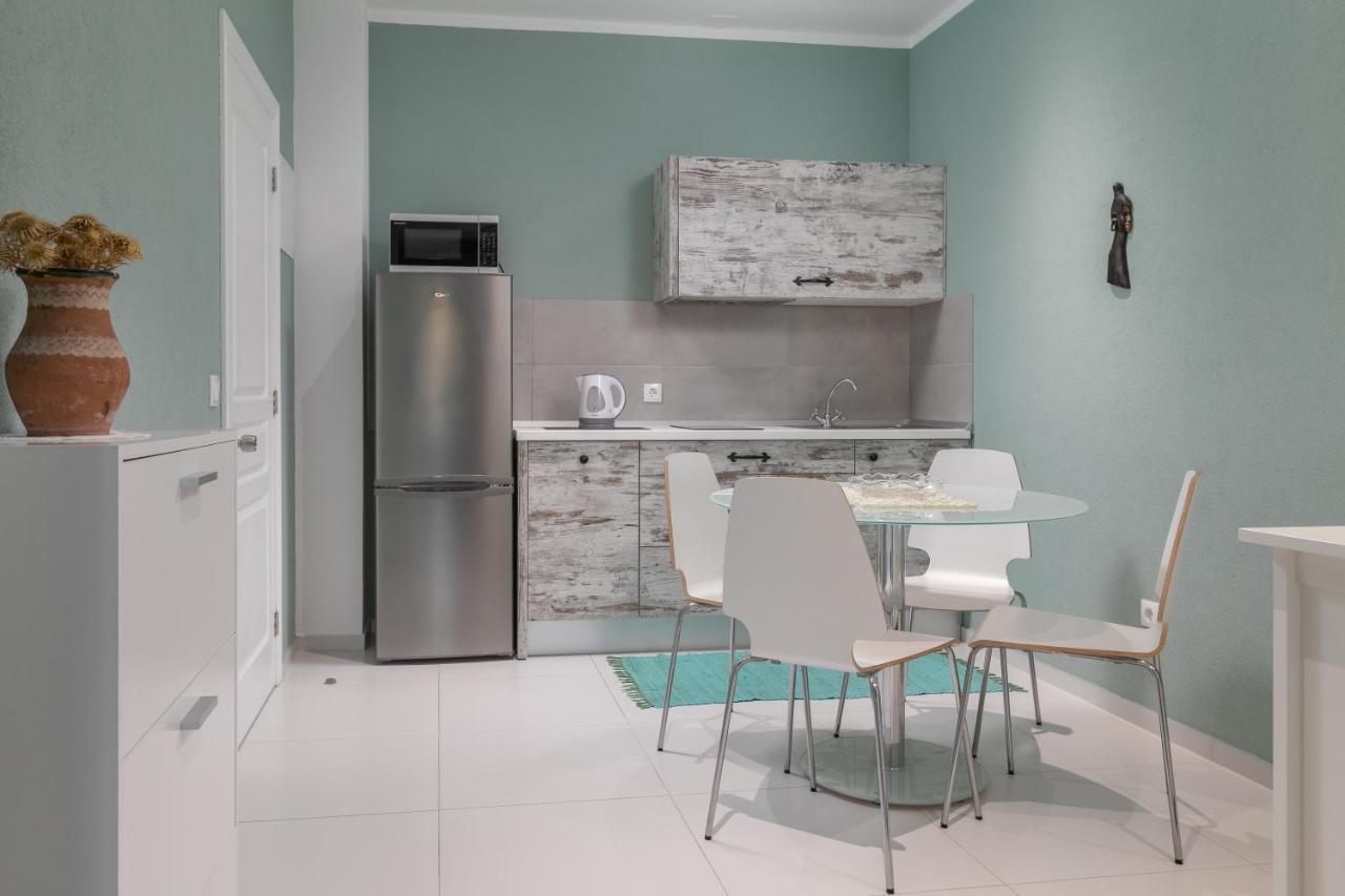 Apartmani Dijana พอดโกรา ภายนอก รูปภาพ