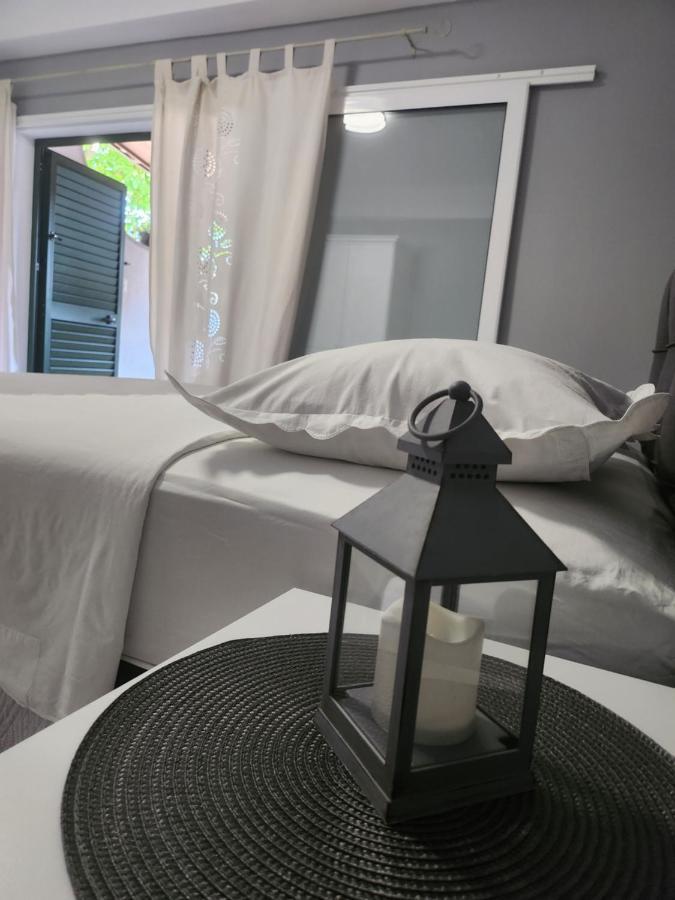 Apartmani Dijana พอดโกรา ภายนอก รูปภาพ