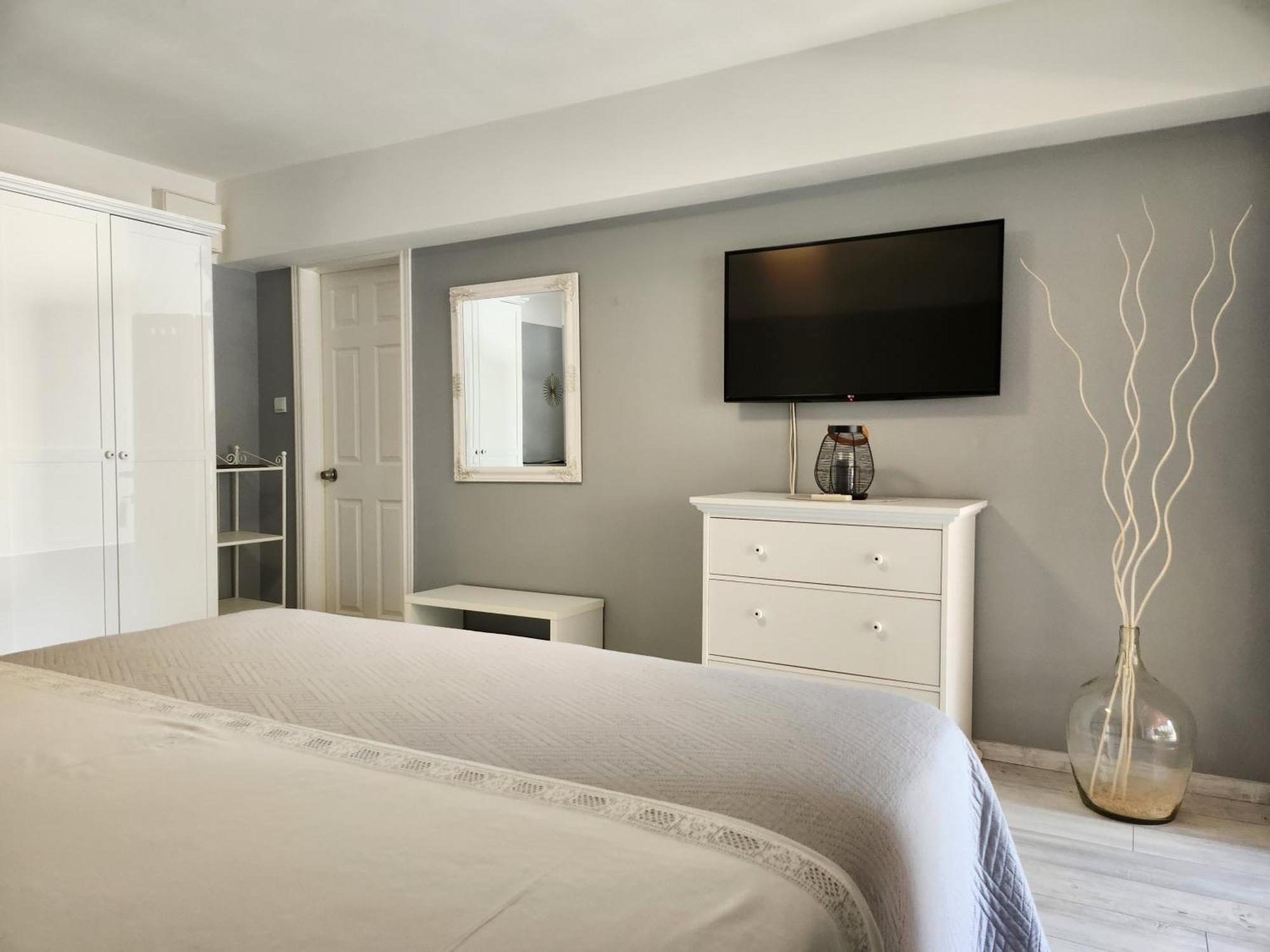Apartmani Dijana พอดโกรา ภายนอก รูปภาพ