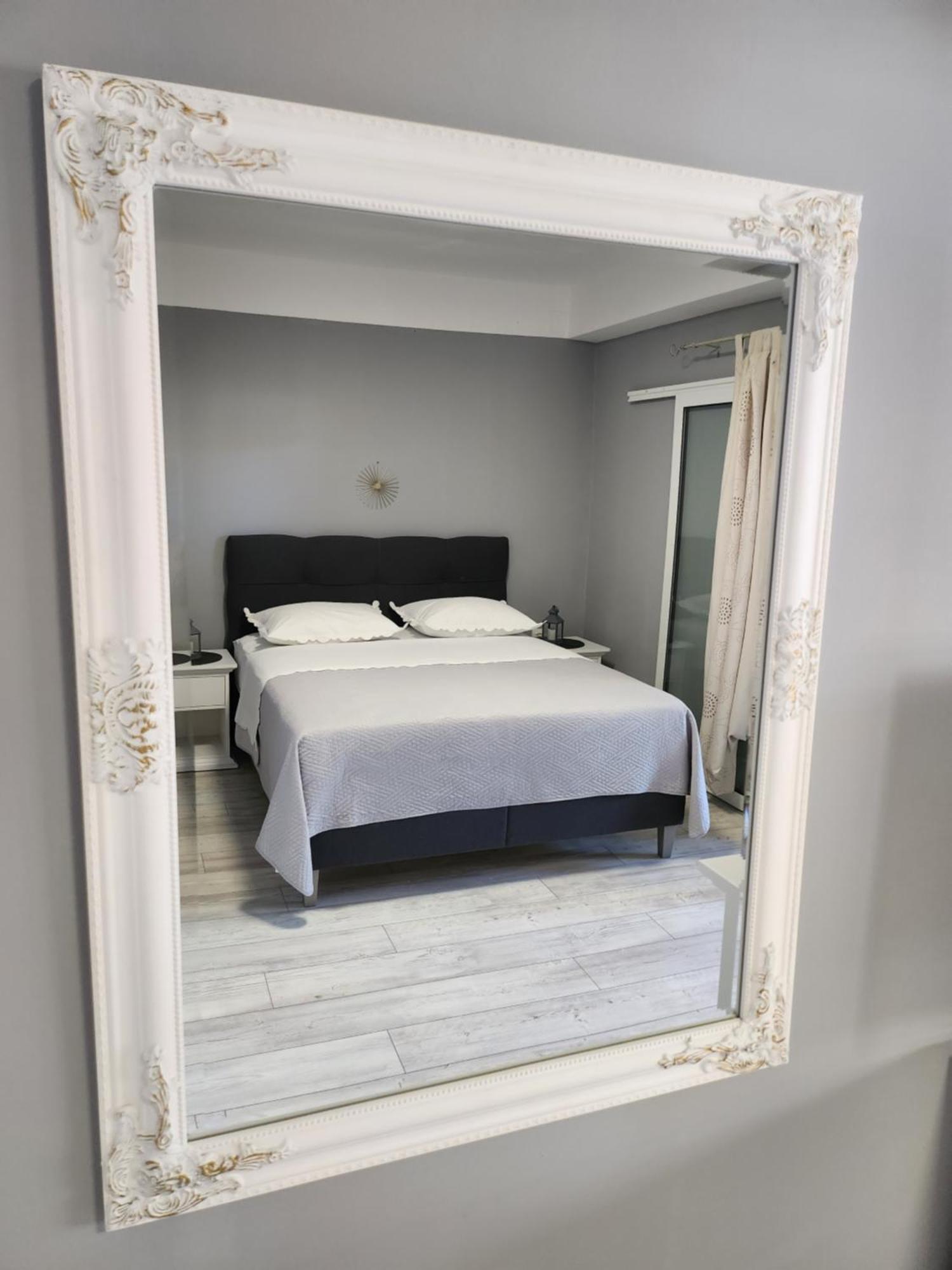 Apartmani Dijana พอดโกรา ภายนอก รูปภาพ