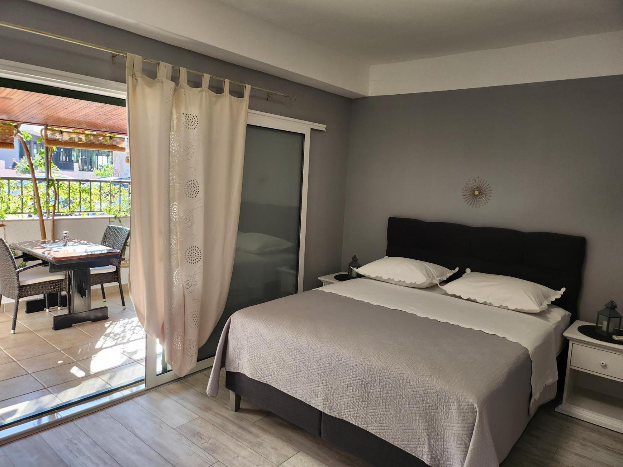 Apartmani Dijana พอดโกรา ภายนอก รูปภาพ