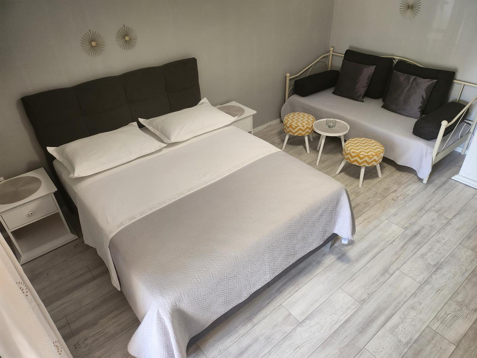Apartmani Dijana พอดโกรา ภายนอก รูปภาพ