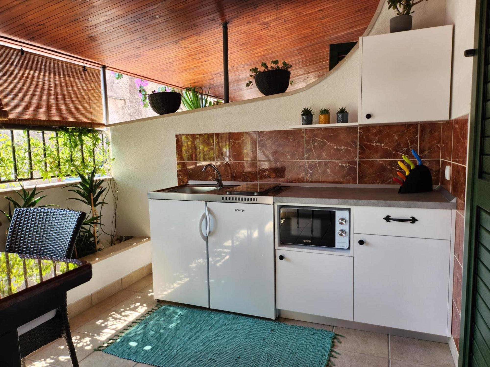 Apartmani Dijana พอดโกรา ภายนอก รูปภาพ