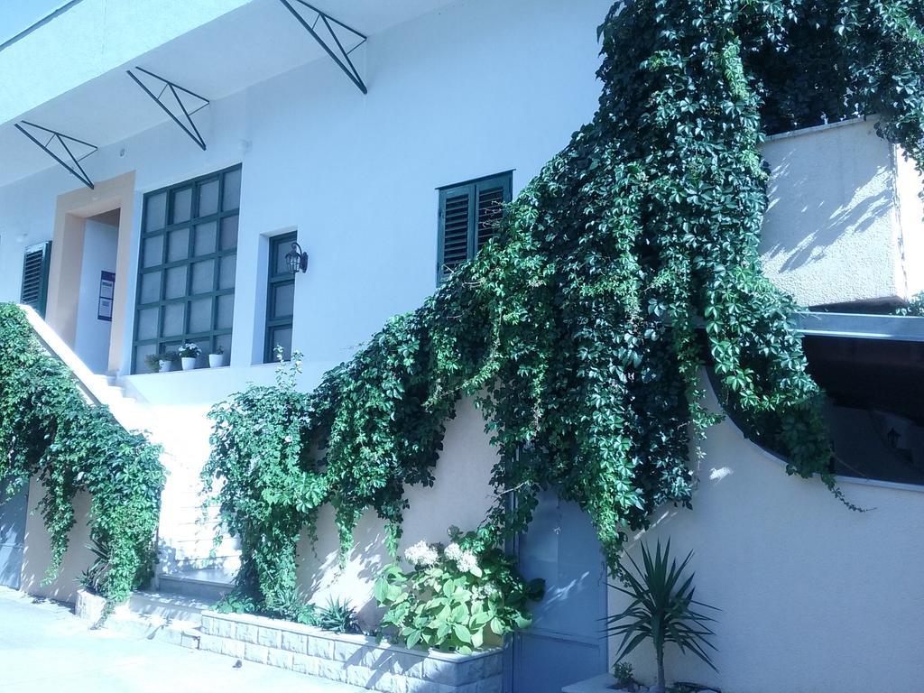 Apartmani Dijana พอดโกรา ภายนอก รูปภาพ